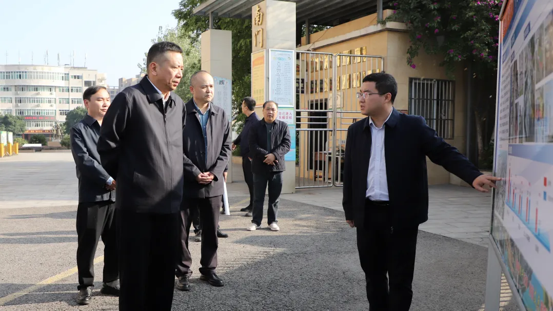 李祝榮調(diào)研重點(diǎn)項目推進(jìn)情況